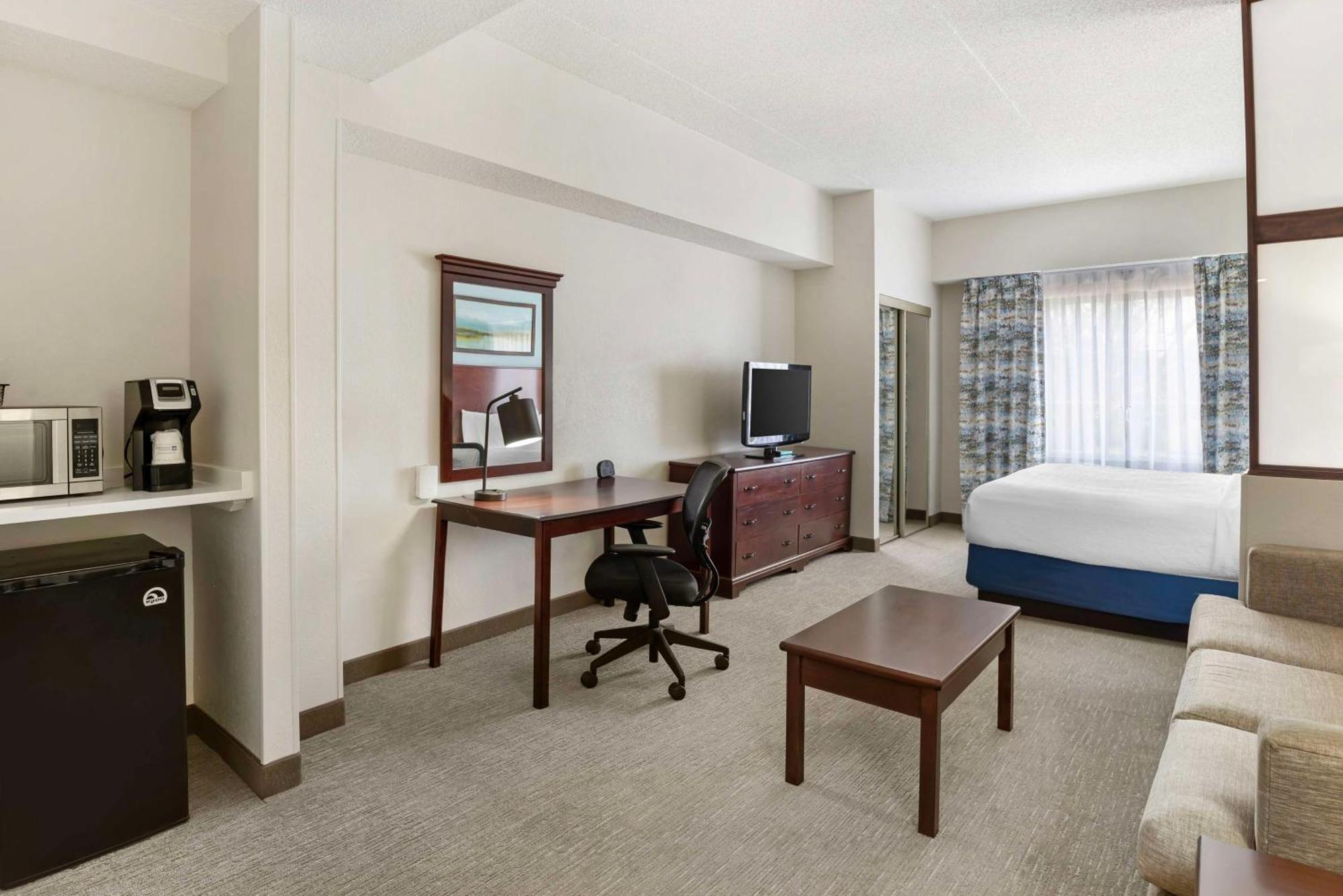 Best Western Plus Crossroads Inn & Suites Zion Crossroads Ngoại thất bức ảnh