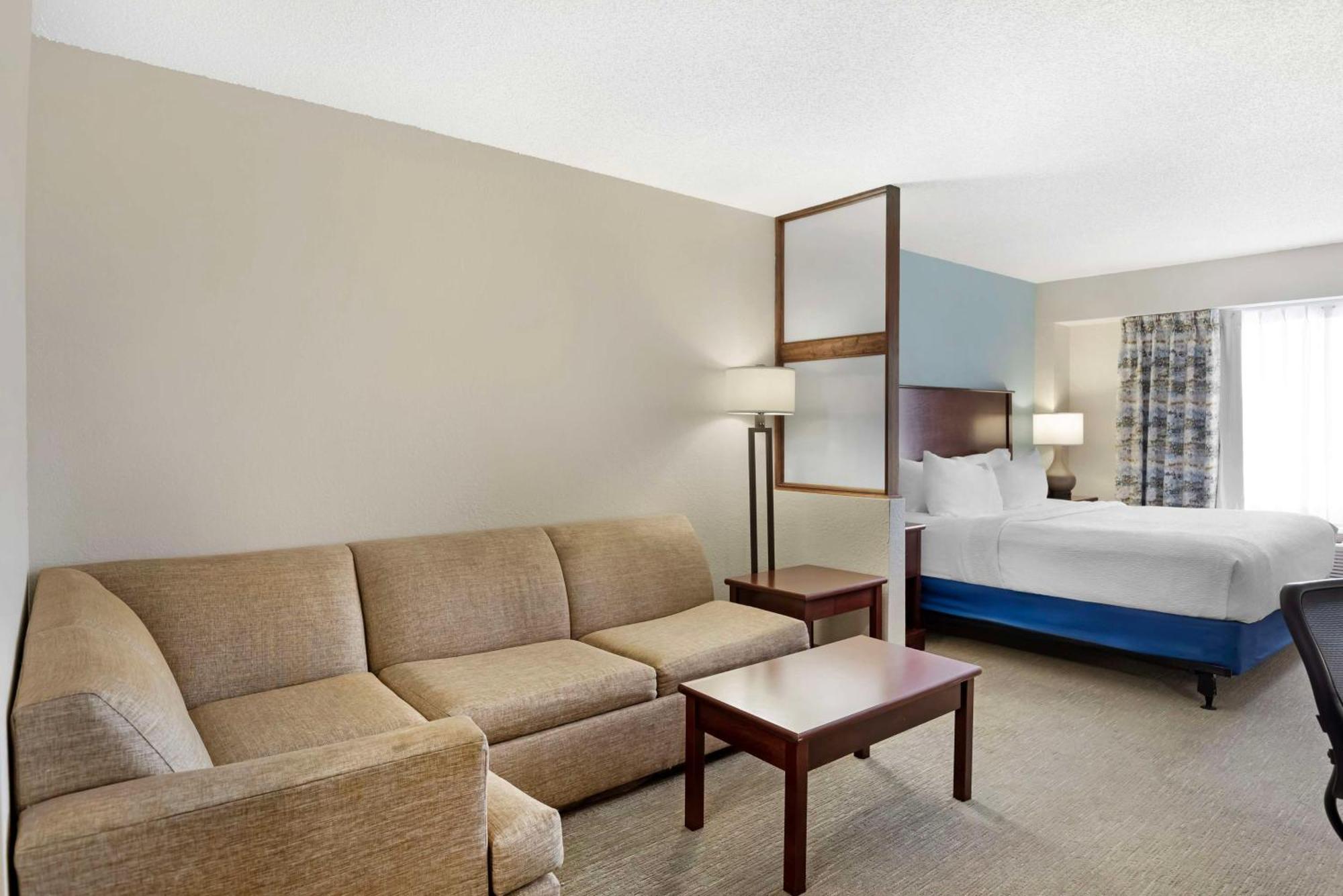 Best Western Plus Crossroads Inn & Suites Zion Crossroads Ngoại thất bức ảnh