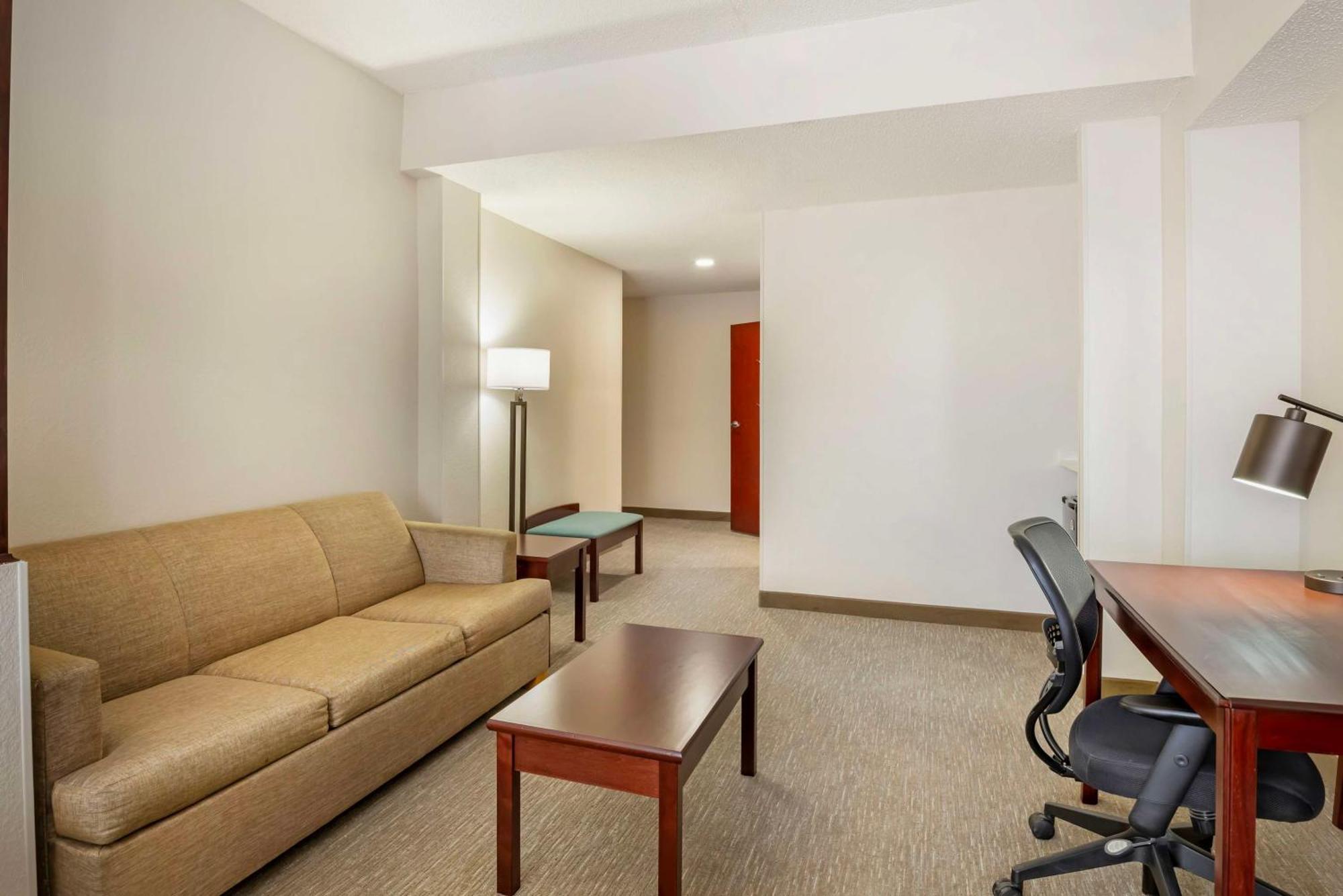 Best Western Plus Crossroads Inn & Suites Zion Crossroads Ngoại thất bức ảnh