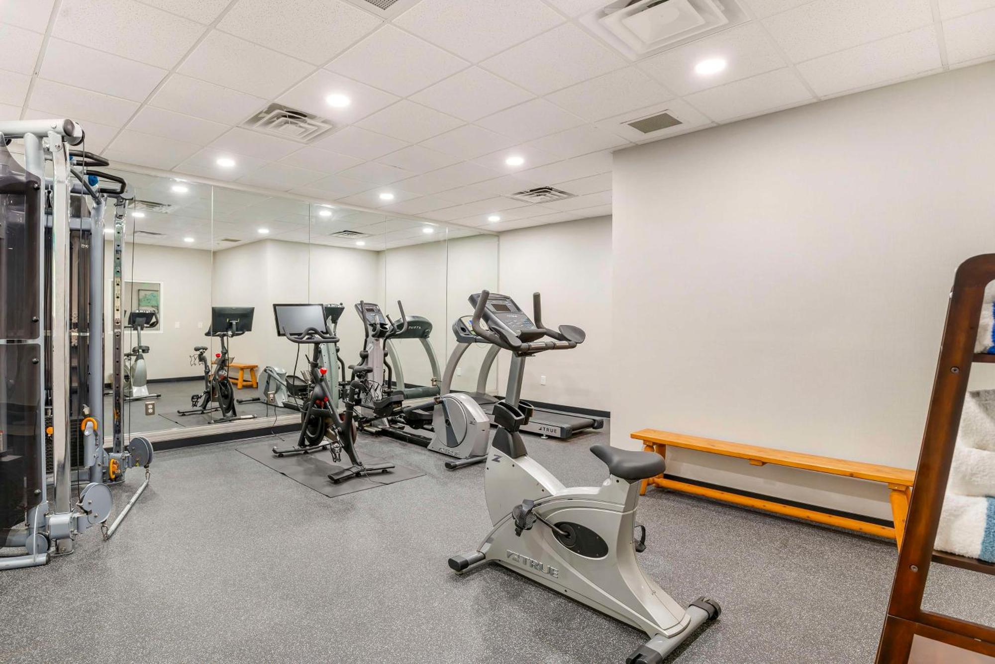 Best Western Plus Crossroads Inn & Suites Zion Crossroads Ngoại thất bức ảnh